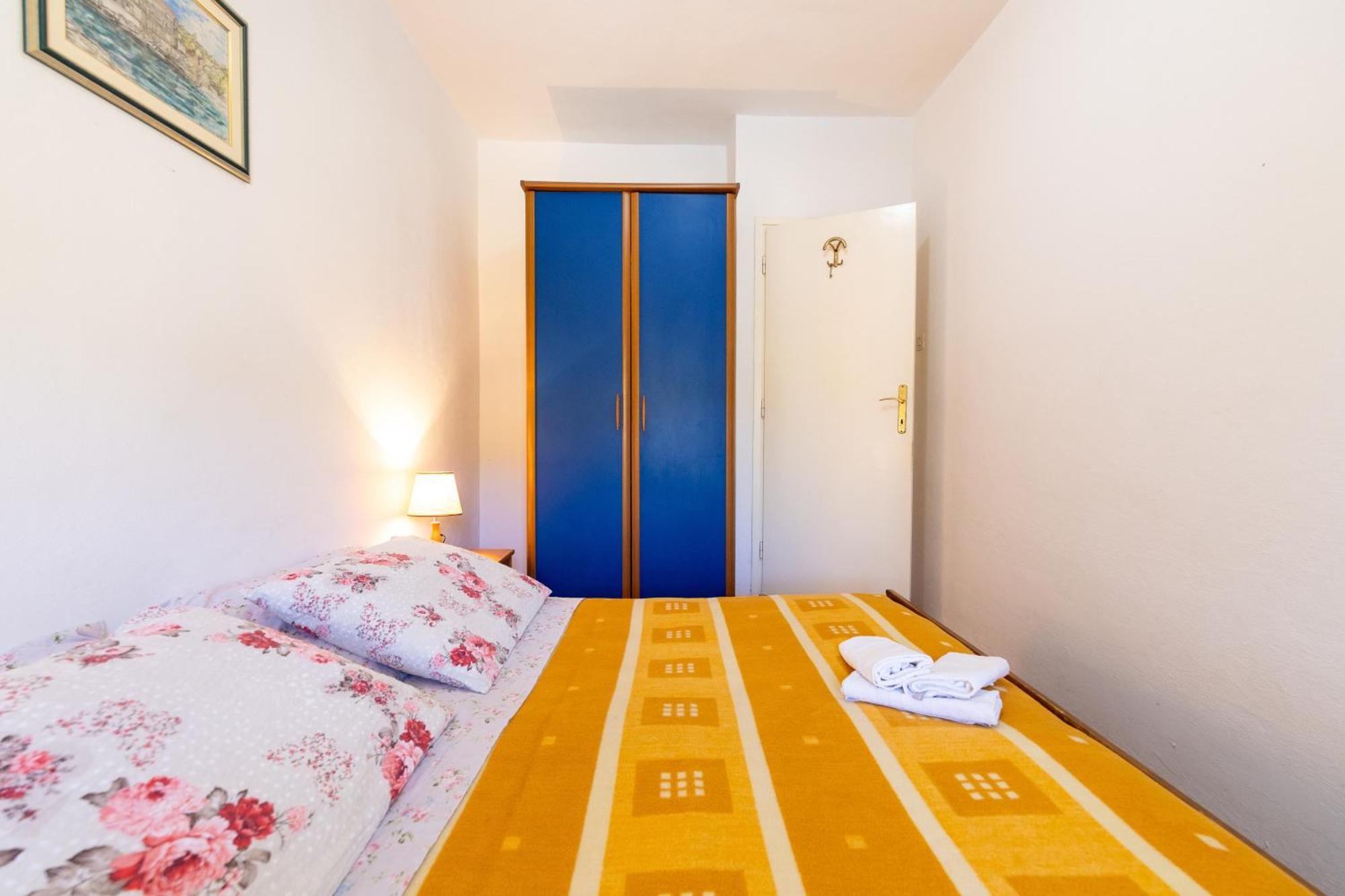 Apartments By The Sea Cove Zarace - Gdinj, Hvar - 2047 Ruang foto