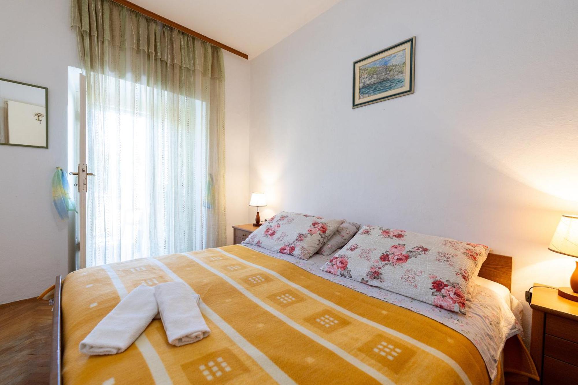 Apartments By The Sea Cove Zarace - Gdinj, Hvar - 2047 Bagian luar foto