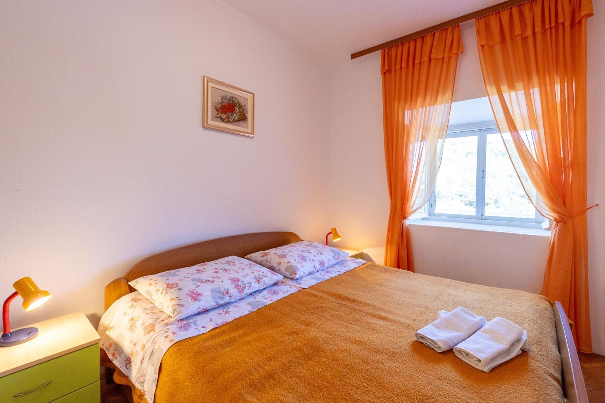 Apartments By The Sea Cove Zarace - Gdinj, Hvar - 2047 Bagian luar foto